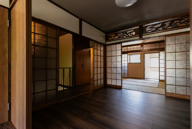 新築実例「昭和初期のレトロな雰囲気をそのまま残し再生する、<br>愛猫2匹と暮らせる快適住・オフィス空間」